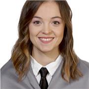 Titulada en Criminología y opositora al CNP imparte clase de primaria, de cualquier materia